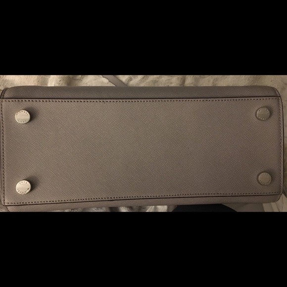 Michael Kors LG Selma Zip Top Satchel Pearl Grey - Picture 6 of 8